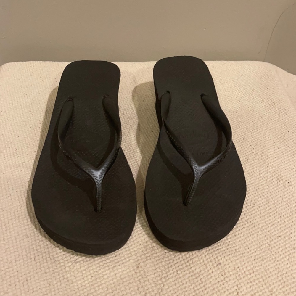 Havana wedge heeled flip-flops